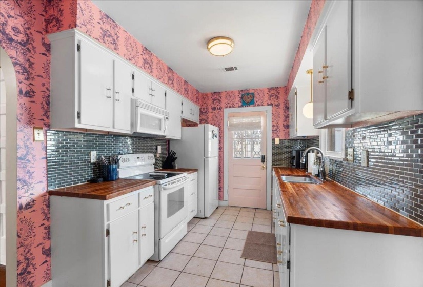 1790 LYNDALE AVE, Memphis, Tennessee 38107, 3 Bedrooms Bedrooms, 6 Rooms Rooms,2 BathroomsBathrooms,Rental Properties,For Sale,LYNDALE,10217048