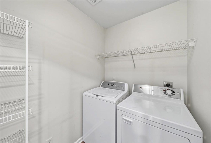 1645 HAILSHAM CV, Unincorporated, Tennessee 38016, 4 Bedrooms Bedrooms, 7 Rooms Rooms,2.1 BathroomsBathrooms,Residential,For Sale,HAILSHAM,10217015