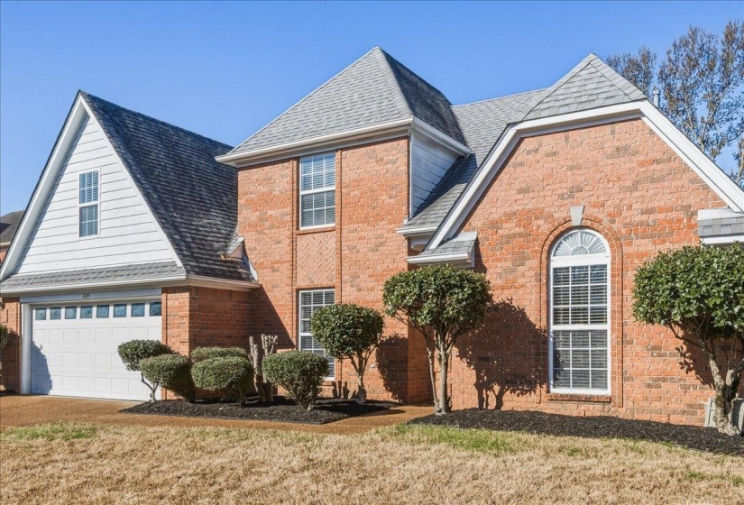 1645 HAILSHAM CV, Unincorporated, Tennessee 38016, 4 Bedrooms Bedrooms, 7 Rooms Rooms,2.1 BathroomsBathrooms,Residential,For Sale,HAILSHAM,10217015