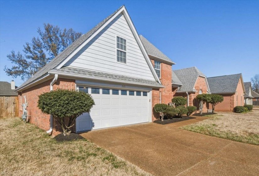 1645 HAILSHAM CV, Unincorporated, Tennessee 38016, 4 Bedrooms Bedrooms, 7 Rooms Rooms,2.1 BathroomsBathrooms,Residential,For Sale,HAILSHAM,10217015