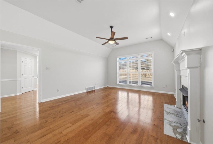1645 HAILSHAM CV, Unincorporated, Tennessee 38016, 4 Bedrooms Bedrooms, 7 Rooms Rooms,2.1 BathroomsBathrooms,Residential,For Sale,HAILSHAM,10217015
