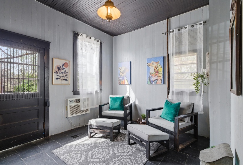201 STONEWALL ST, Memphis, Tennessee 38112, 3 Bedroom Bedrooms, 0 ,1.1 BathroomBathrooms,Duplexes,For Sale,STONEWALL,0,10217112
