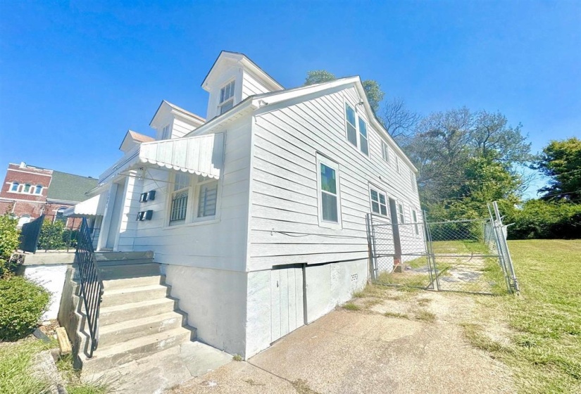 1086 BELLEVUE BLVD, Memphis, Tennessee 38106, 0 , 0 ,0,Multi-family,For Sale,BELLEVUE,0,10217108
