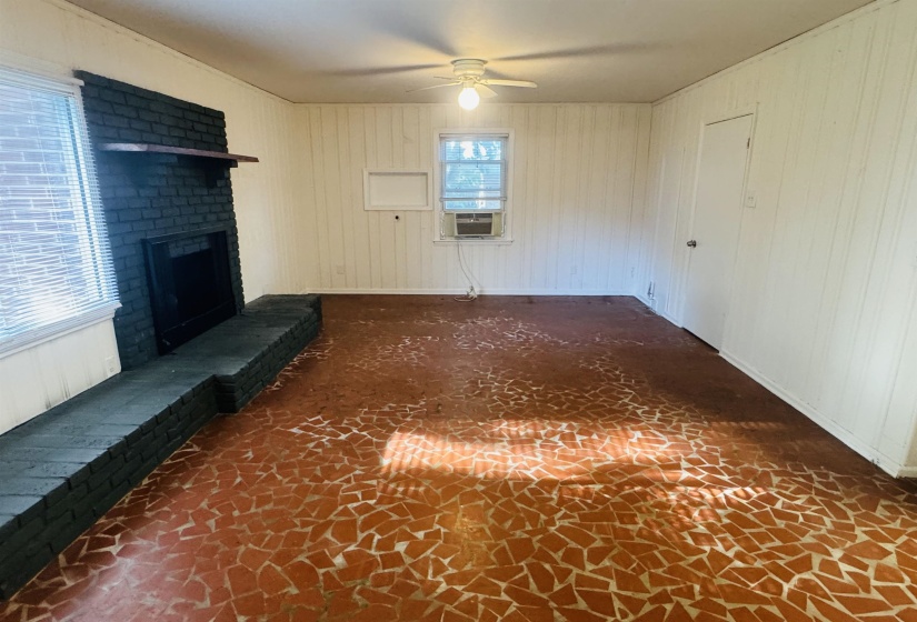 599 ISABELLE ST, Memphis, Tennessee 38122, 3 Bedrooms Bedrooms, 7 Rooms Rooms,1 BathroomBathrooms,Residential,For Sale,ISABELLE,10207365