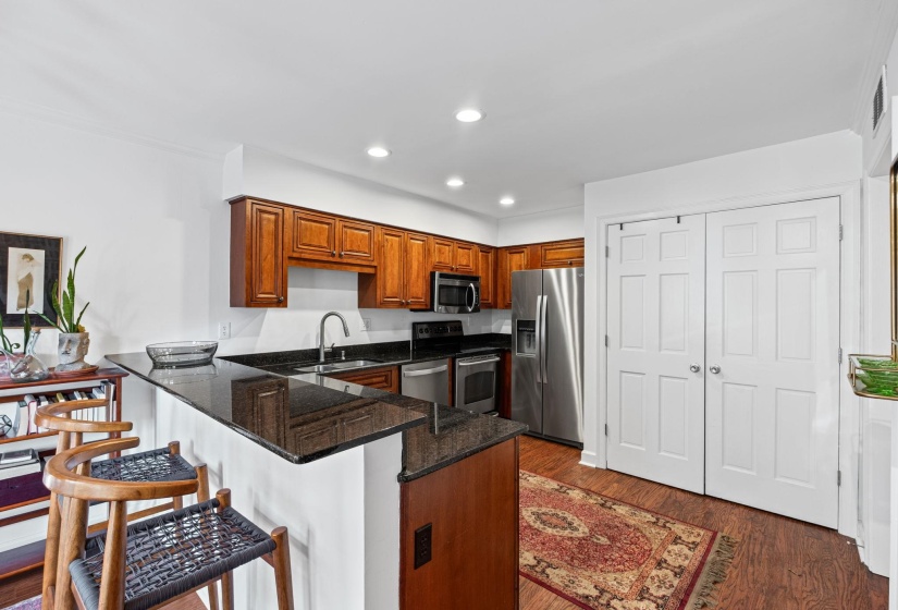 1672 CENTRAL AVE, Memphis, Tennessee 38104, 2 Bedroom Bedrooms, 5 Room Rooms,1.1 BathroomBathrooms,Residential,For Sale,CENTRAL,0,10217098
