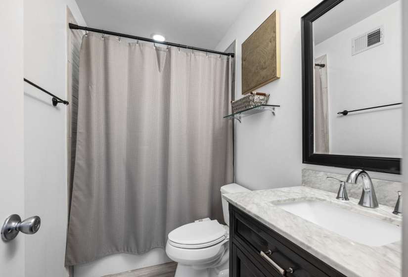 1672 CENTRAL AVE, Memphis, Tennessee 38104, 2 Bedroom Bedrooms, 5 Room Rooms,1.1 BathroomBathrooms,Residential,For Sale,CENTRAL,0,10217098