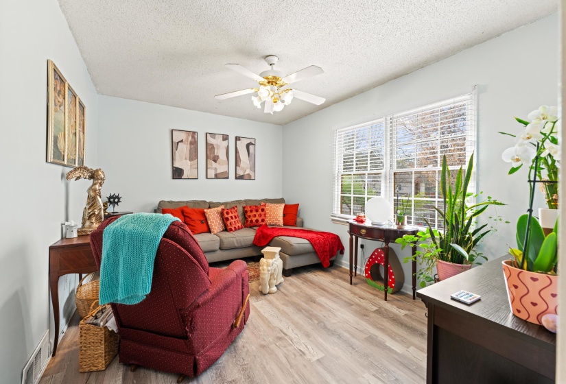 2593 LANRICK CV, Memphis, Tennessee 38119, 4 Bedrooms Bedrooms, 9 Rooms Rooms,2.1 BathroomsBathrooms,Residential,For Sale,LANRICK,10217099