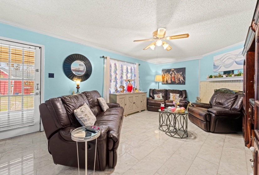 2593 LANRICK CV, Memphis, Tennessee 38119, 4 Bedrooms Bedrooms, 9 Rooms Rooms,2.1 BathroomsBathrooms,Residential,For Sale,LANRICK,10217099