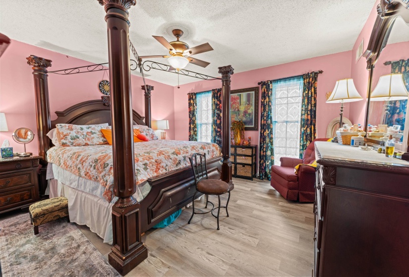 2593 LANRICK CV, Memphis, Tennessee 38119, 4 Bedrooms Bedrooms, 9 Rooms Rooms,2.1 BathroomsBathrooms,Residential,For Sale,LANRICK,10217099