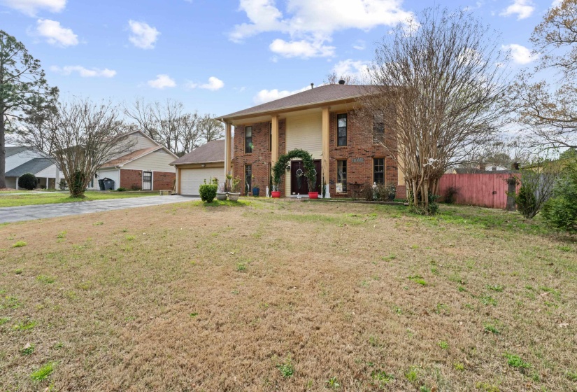 2593 LANRICK CV, Memphis, Tennessee 38119, 4 Bedrooms Bedrooms, 9 Rooms Rooms,2.1 BathroomsBathrooms,Residential,For Sale,LANRICK,10217099