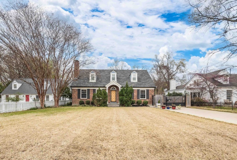 3616 CENTRAL AVE, Memphis, Tennessee 38111, 6 Bedroom Bedrooms, 9 Room Rooms,5 BathroomBathrooms,Residential,For Sale,CENTRAL,0,10217172