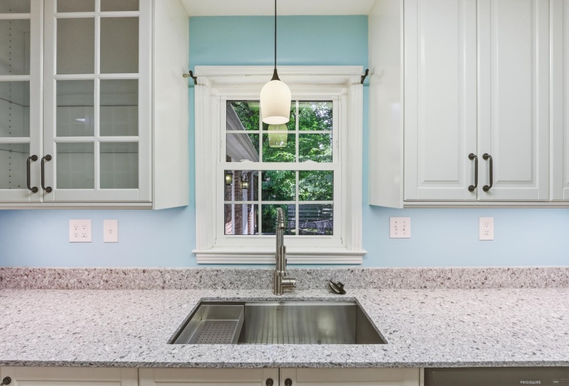 2112 ALLENBY RD, Germantown, Tennessee 38139, 4 Bedroom Bedrooms, 10 Room Rooms,2.1 BathroomBathrooms,Residential,For Sale,ALLENBY,0,10217173