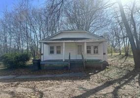 550 MARKET ST, Bolivar, Tennessee 38008-2142, 2 Bedrooms Bedrooms, 4 Rooms Rooms,1 BathroomBathrooms,Residential,For Sale,MARKET,10217205 550 MARKET ST, Bolivar, Tennessee 38008-2142, 2 Bedrooms Bedrooms, 4 Rooms Rooms,1 BathroomBathrooms,Residential,For Sale,MARKET,10217205