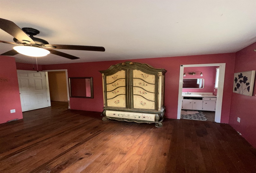 53 CRABTREE RD, Selmer, Tennessee 38375-6235, 2 Bedrooms Bedrooms, 7 Rooms Rooms,2 BathroomsBathrooms,Residential,For Sale,CRABTREE,10217239