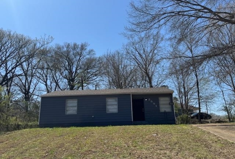 2551 DAKAR AVE, Memphis, Tennessee 38127, 3 Bedrooms Bedrooms, 5 Rooms Rooms,1 BathroomBathrooms,Residential,For Sale,DAKAR,10217228