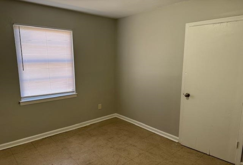 2551 DAKAR AVE, Memphis, Tennessee 38127, 3 Bedrooms Bedrooms, 5 Rooms Rooms,1 BathroomBathrooms,Residential,For Sale,DAKAR,10217228