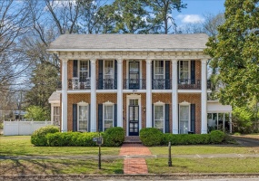 140 MAURY ST, Holly Springs, Mississippi 38635, 4 Bedroom Bedrooms, 11 Room Rooms,3 BathroomBathrooms,Residential,For Sale,MAURY,0,10217284 140 MAURY ST, Holly Springs, Mississippi 38635, 4 Bedroom Bedrooms, 11 Room Rooms,3 BathroomBathrooms,Residential,For Sale,MAURY,0,10217284