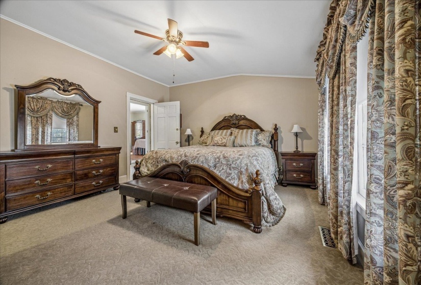 140 MAURY ST, Holly Springs, Mississippi 38635, 4 Bedroom Bedrooms, 11 Room Rooms,3 BathroomBathrooms,Residential,For Sale,MAURY,0,10217284