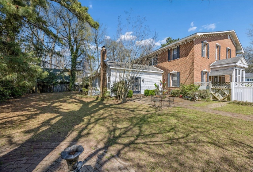 140 MAURY ST, Holly Springs, Mississippi 38635, 4 Bedroom Bedrooms, 11 Room Rooms,3 BathroomBathrooms,Residential,For Sale,MAURY,0,10217284