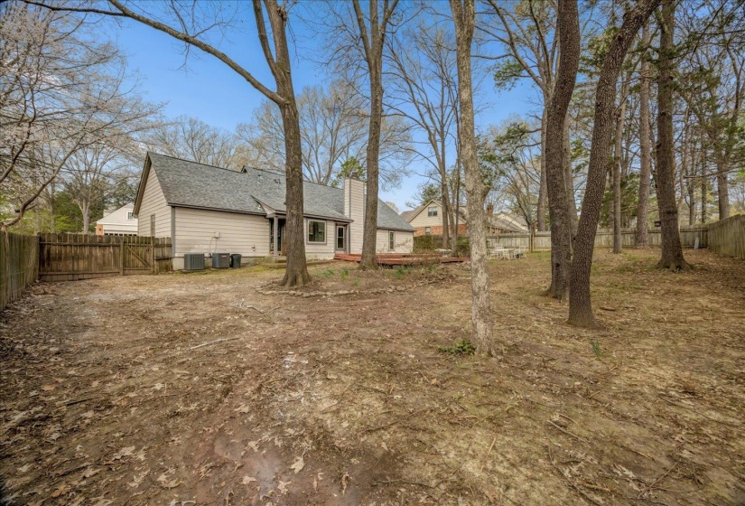2864 CROOKED OAK DR, Germantown, Tennessee 38138, 4 Bedroom Bedrooms, 8 Room Rooms,3 BathroomBathrooms,Residential,For Sale,CROOKED OAK,0,10217290