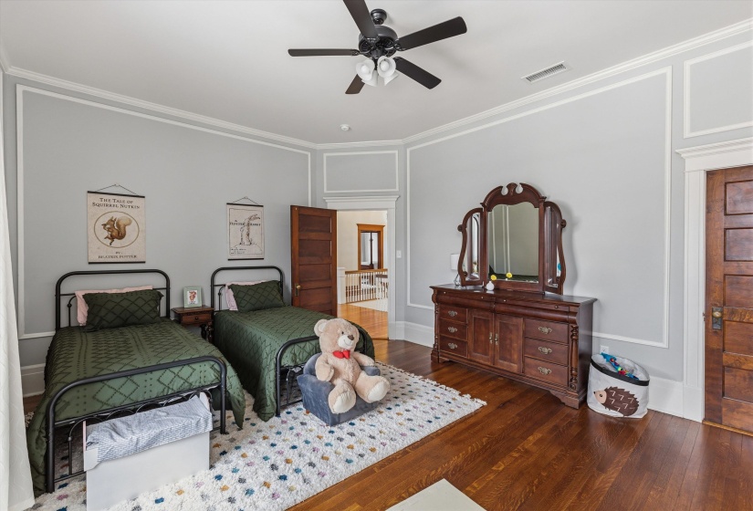 227 STONEWALL ST, Memphis, Tennessee 38112, 6 Bedrooms Bedrooms, 15 Rooms Rooms,4.1 BathroomsBathrooms,Residential,For Sale,STONEWALL,10217292