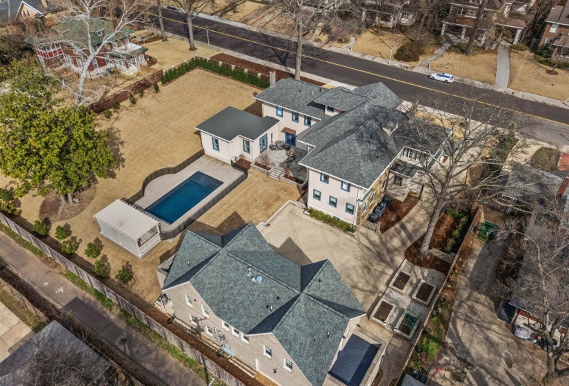 227 STONEWALL ST, Memphis, Tennessee 38112, 6 Bedrooms Bedrooms, 15 Rooms Rooms,4.1 BathroomsBathrooms,Residential,For Sale,STONEWALL,10217292