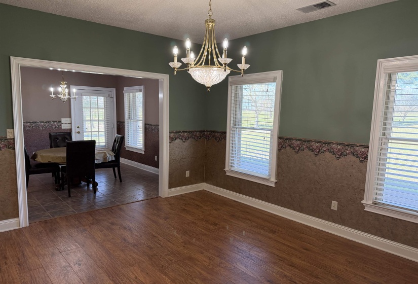695 MIDDLEBURG RD, Hickory Valley, Tennessee 38042, 6 Bedrooms Bedrooms, 18 Rooms Rooms,5 BathroomsBathrooms,Residential,For Sale,MIDDLEBURG,10217293