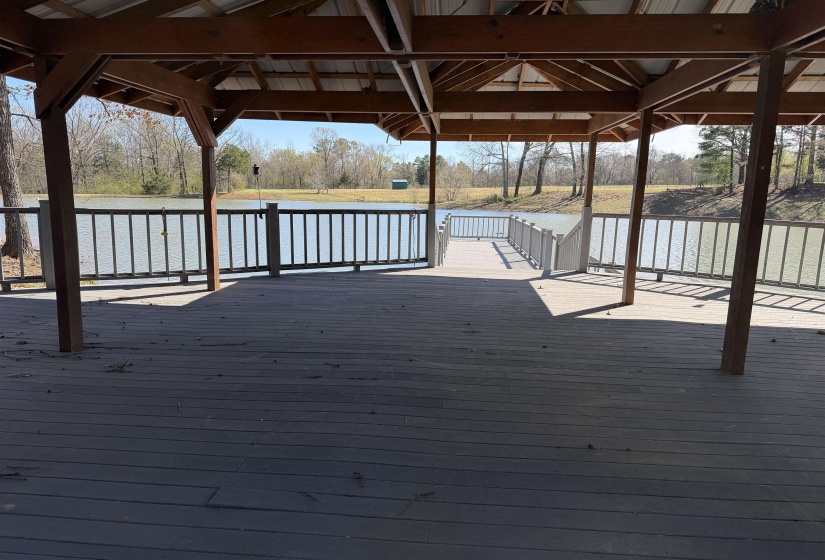 695 MIDDLEBURG RD, Hickory Valley, Tennessee 38042, 6 Bedrooms Bedrooms, 18 Rooms Rooms,5 BathroomsBathrooms,Residential,For Sale,MIDDLEBURG,10217293