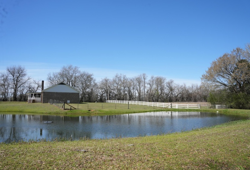695 MIDDLEBURG RD, Hickory Valley, Tennessee 38042, 6 Bedrooms Bedrooms, 18 Rooms Rooms,5 BathroomsBathrooms,Residential,For Sale,MIDDLEBURG,10217293