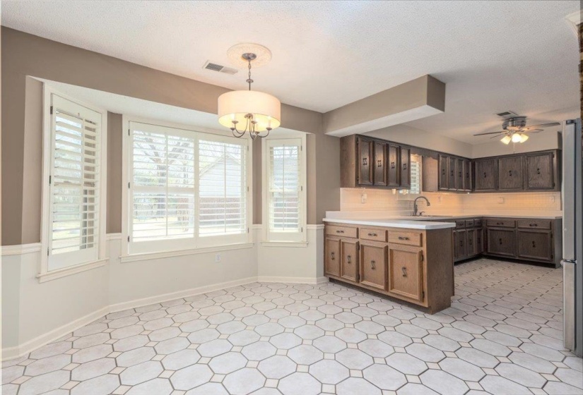 2952 HOLLY HEATH CV, Germantown, Tennessee 38138, 4 Bedrooms Bedrooms, 9 Rooms Rooms,3.1 BathroomsBathrooms,Residential,For Sale,HOLLY HEATH,10217316