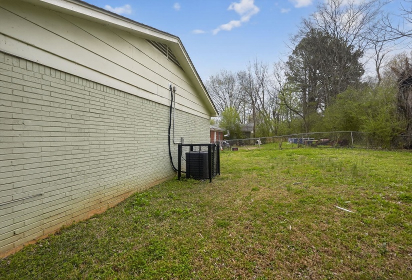 3709 BLUFF WOOD DR, Memphis, Tennessee 38128, 4 Bedroom Bedrooms, 6 Room Rooms,1.1 BathroomBathrooms,Residential,For Sale,BLUFF WOOD,0,10217318