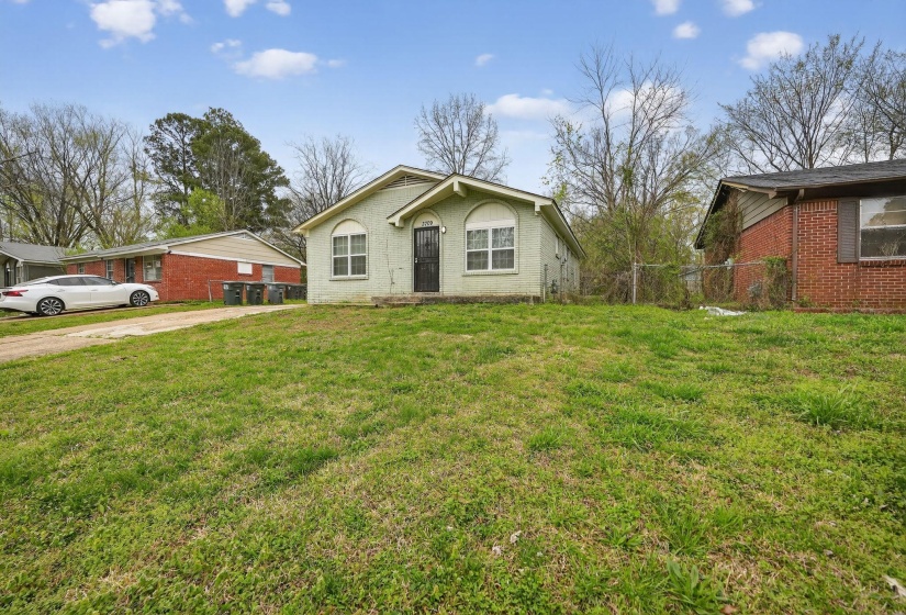 3709 BLUFF WOOD DR, Memphis, Tennessee 38128, 4 Bedroom Bedrooms, 6 Room Rooms,1.1 BathroomBathrooms,Residential,For Sale,BLUFF WOOD,0,10217318