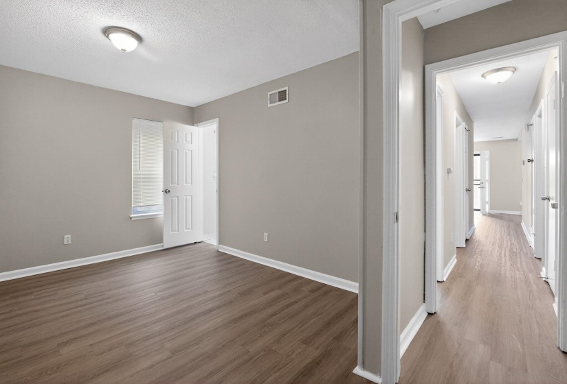 3709 BLUFF WOOD DR, Memphis, Tennessee 38128, 4 Bedroom Bedrooms, 6 Room Rooms,1.1 BathroomBathrooms,Residential,For Sale,BLUFF WOOD,0,10217318