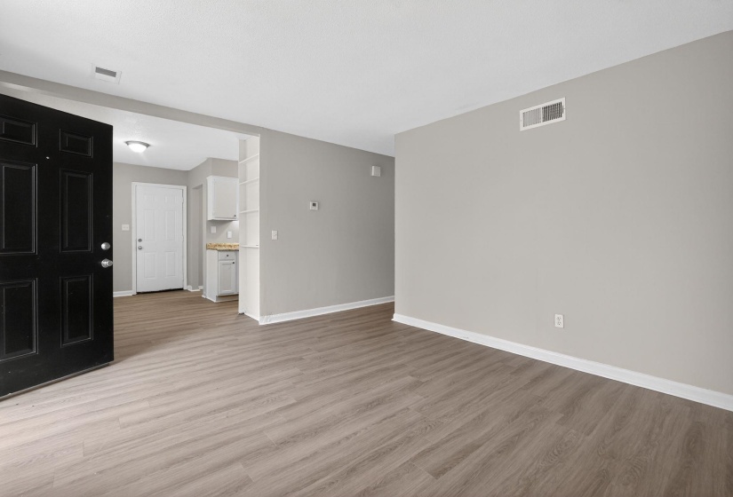 3709 BLUFF WOOD DR, Memphis, Tennessee 38128, 4 Bedroom Bedrooms, 6 Room Rooms,1.1 BathroomBathrooms,Residential,For Sale,BLUFF WOOD,0,10217318