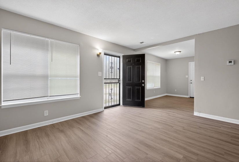3709 BLUFF WOOD DR, Memphis, Tennessee 38128, 4 Bedroom Bedrooms, 6 Room Rooms,1.1 BathroomBathrooms,Residential,For Sale,BLUFF WOOD,0,10217318