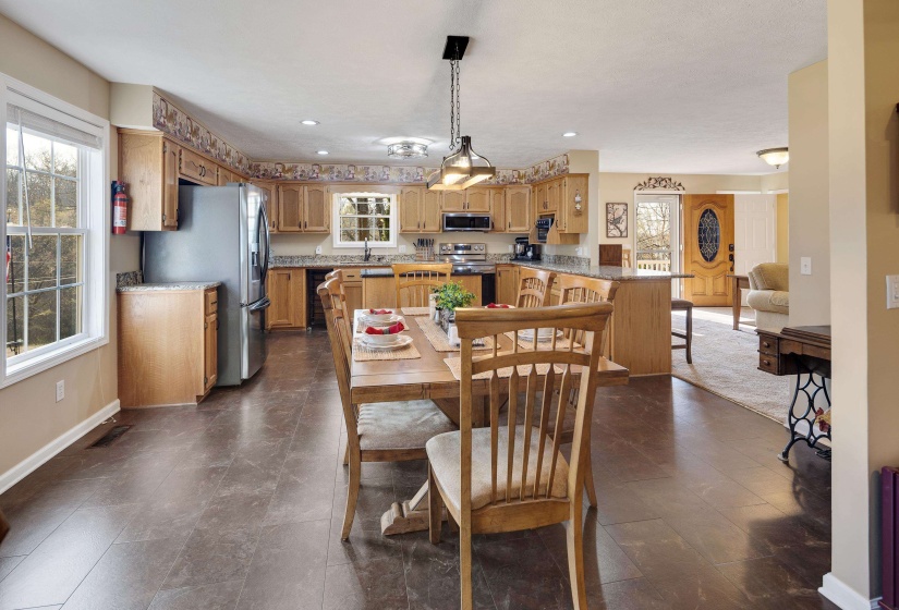 65 BROWNING KNOLL CV, Saulsbury, Tennessee 38067-7508, 4 Bedrooms Bedrooms, 10 Rooms Rooms,3 BathroomsBathrooms,Residential,For Sale,BROWNING KNOLL,10217337