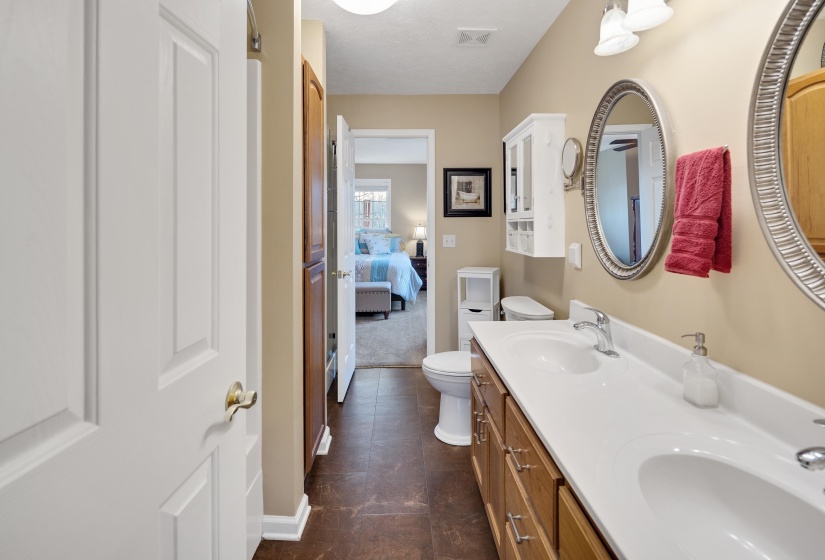 65 BROWNING KNOLL CV, Saulsbury, Tennessee 38067-7508, 4 Bedrooms Bedrooms, 10 Rooms Rooms,3 BathroomsBathrooms,Residential,For Sale,BROWNING KNOLL,10217337