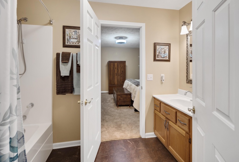 65 BROWNING KNOLL CV, Saulsbury, Tennessee 38067-7508, 4 Bedrooms Bedrooms, 10 Rooms Rooms,3 BathroomsBathrooms,Residential,For Sale,BROWNING KNOLL,10217337