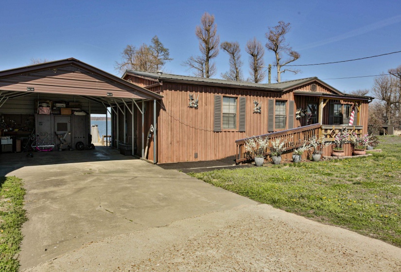 1225 LAKE DR, Hornbeak, Tennessee 38232, 3 Bedrooms Bedrooms, 7 Rooms Rooms,2 BathroomsBathrooms,Residential,For Sale,LAKE,10217351