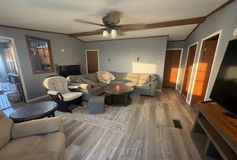 1225 LAKE DR, Hornbeak, Tennessee 38232, 3 Bedrooms Bedrooms, 7 Rooms Rooms,2 BathroomsBathrooms,Residential,For Sale,LAKE,10217351