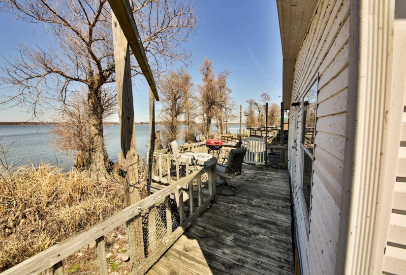 1225 LAKE DR, Hornbeak, Tennessee 38232, 3 Bedrooms Bedrooms, 7 Rooms Rooms,2 BathroomsBathrooms,Residential,For Sale,LAKE,10217351