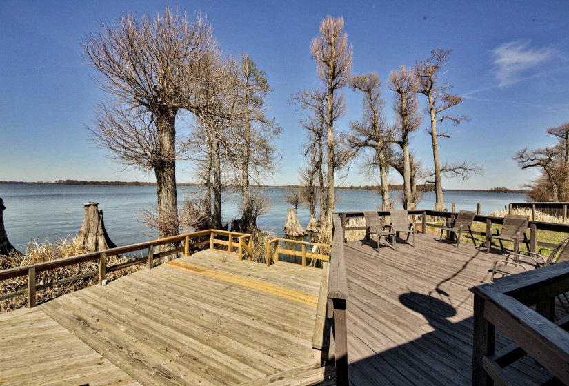 1225 LAKE DR, Hornbeak, Tennessee 38232, 3 Bedrooms Bedrooms, 7 Rooms Rooms,2 BathroomsBathrooms,Residential,For Sale,LAKE,10217351