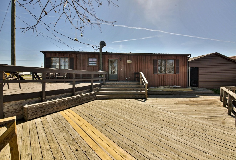 1225 LAKE DR, Hornbeak, Tennessee 38232, 3 Bedrooms Bedrooms, 7 Rooms Rooms,2 BathroomsBathrooms,Residential,For Sale,LAKE,10217351