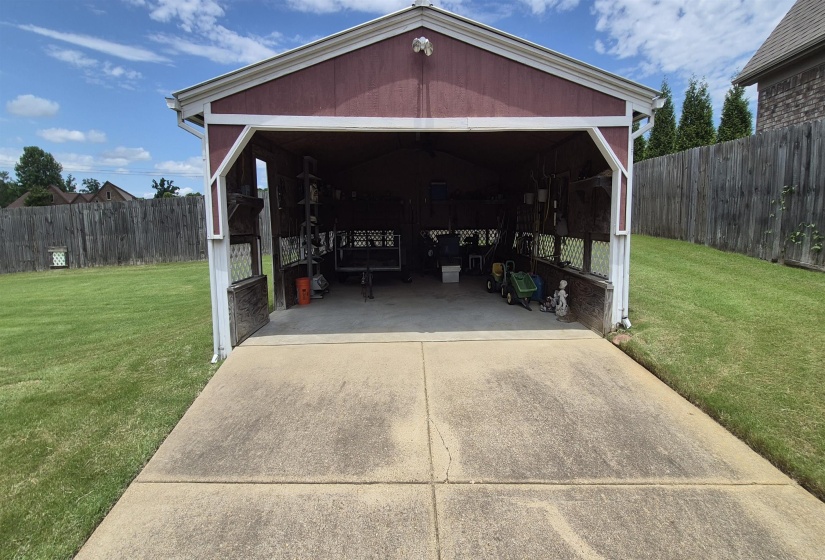 168 CLEMENTINE RD, Atoka, Tennessee 38004, 5 Bedroom Bedrooms, 13 Room Rooms,3.1 BathroomBathrooms,Residential,For Sale,CLEMENTINE,0,10217360