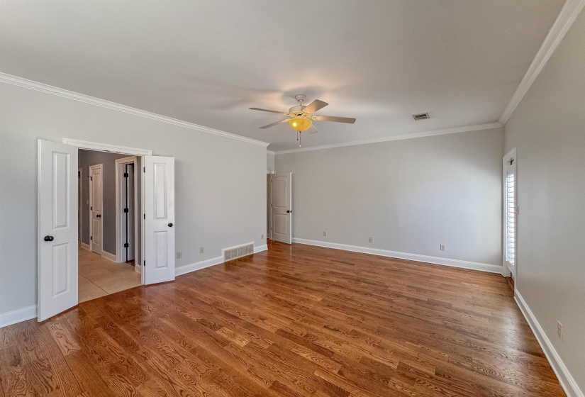 613 FRONT ST, Memphis, Tennessee 38103, 3 Bedrooms Bedrooms, 6 Rooms Rooms,3 BathroomsBathrooms,Residential,For Sale,FRONT,10217383