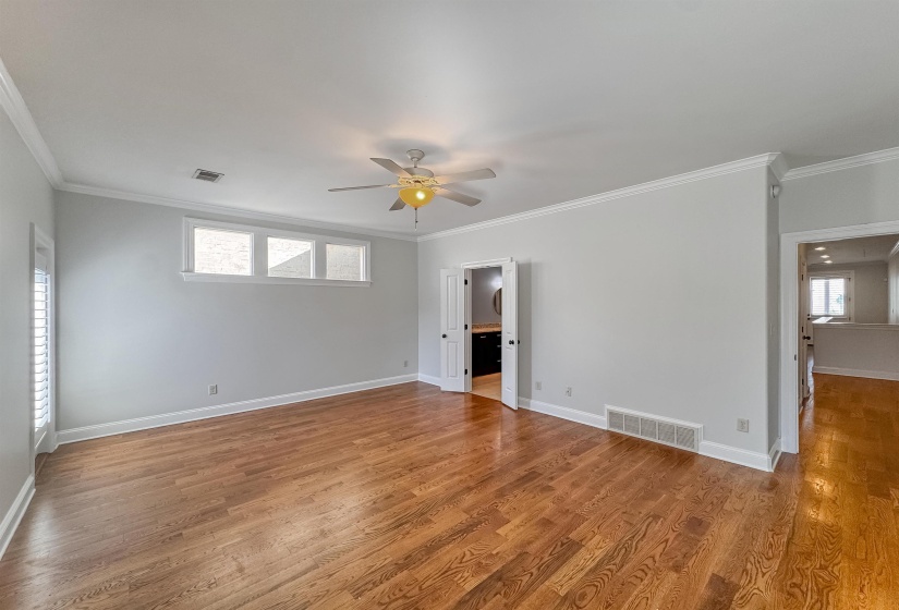 613 FRONT ST, Memphis, Tennessee 38103, 3 Bedrooms Bedrooms, 6 Rooms Rooms,3 BathroomsBathrooms,Residential,For Sale,FRONT,10217383