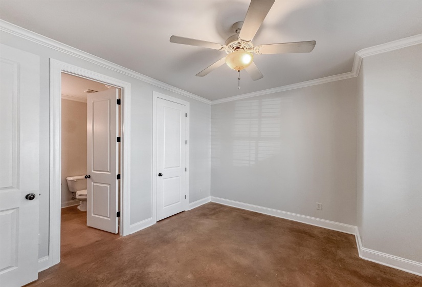 613 FRONT ST, Memphis, Tennessee 38103, 3 Bedrooms Bedrooms, 6 Rooms Rooms,3 BathroomsBathrooms,Residential,For Sale,FRONT,10217383
