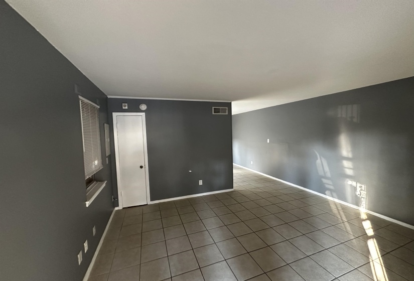 3176 YALE AVE, Memphis, Tennessee 38112, 4 Bedroom Bedrooms, 0 ,1 BathroomBathrooms,Duplexes,For Sale,YALE,0,10217394