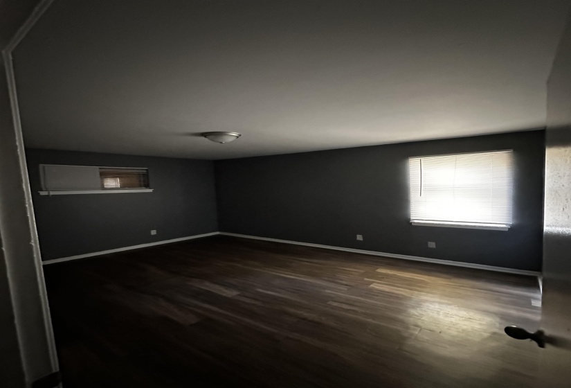 3176 YALE AVE, Memphis, Tennessee 38112, 4 Bedroom Bedrooms, 0 ,1 BathroomBathrooms,Duplexes,For Sale,YALE,0,10217394