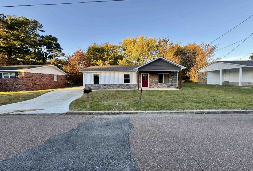127 TISDALE ST, Brownsville, Tennessee 38012-1534, 3 Bedrooms Bedrooms, 7 Rooms Rooms,2 BathroomsBathrooms,Residential,For Sale,TISDALE,10209179